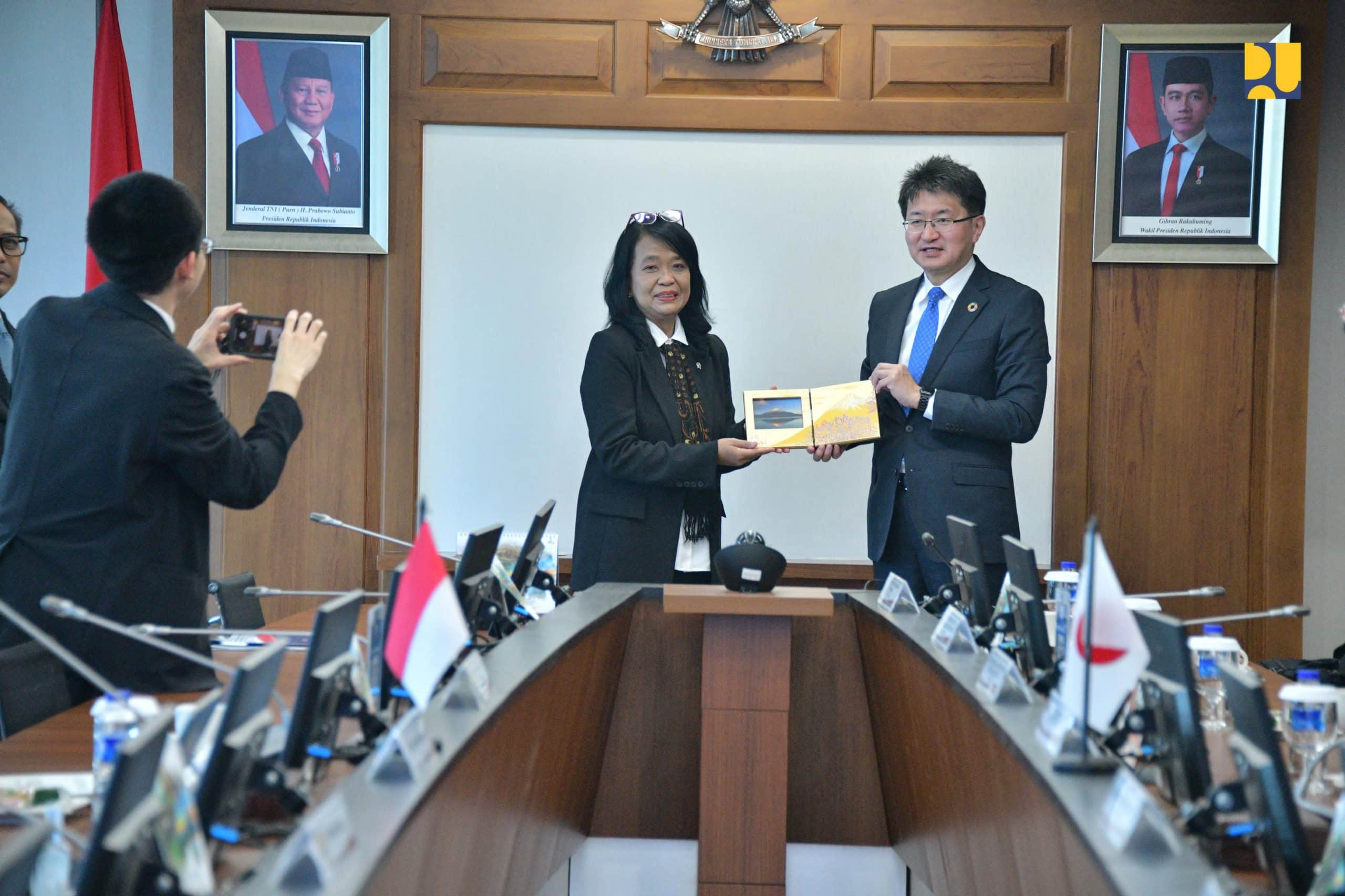 Wali Kota Palu Paparkan Strategi Penguatan UMKM Digital di Dialog FISIP Untad