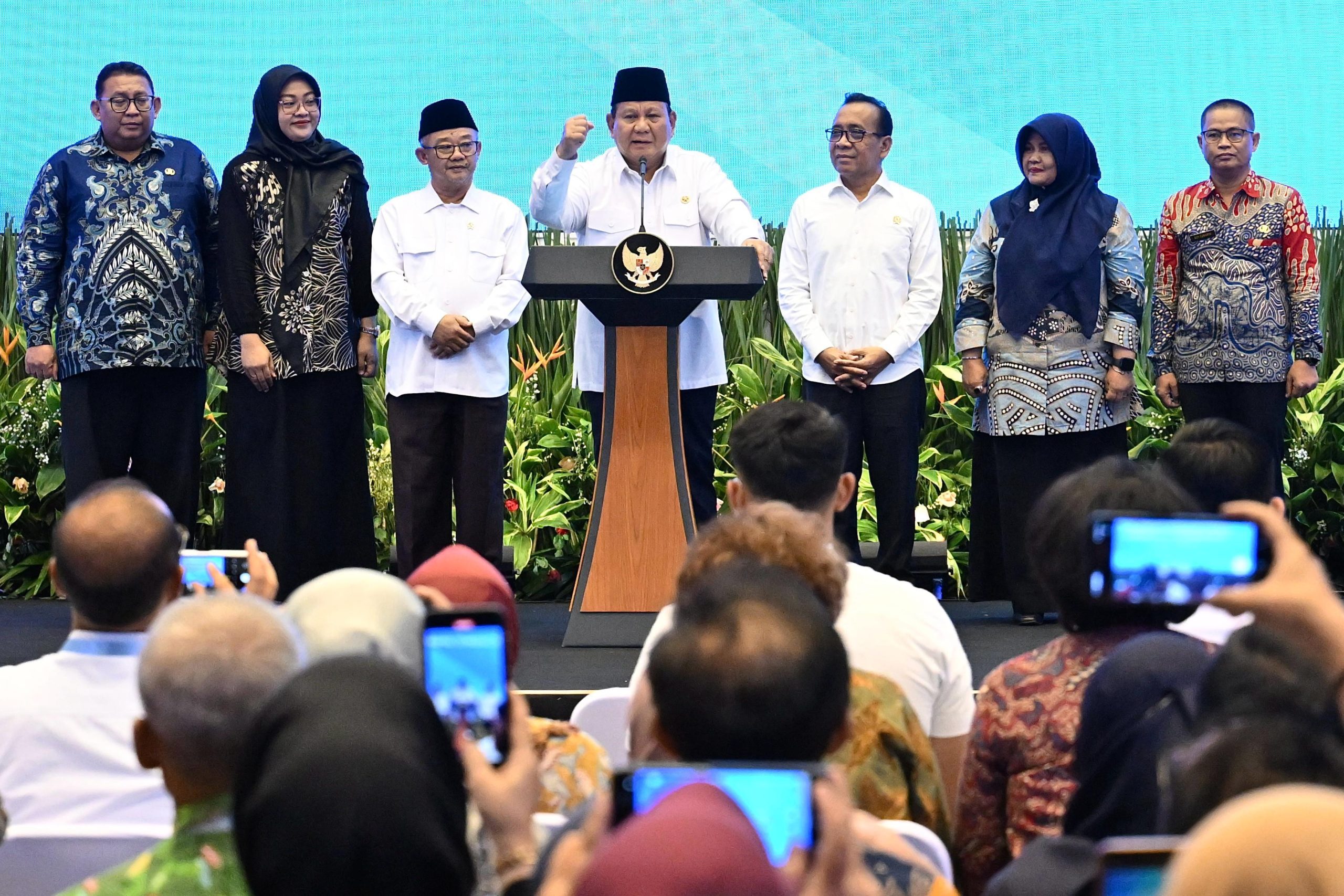 Presiden Prabowo Luncurkan Mekanisme Baru, Tunjangan Guru ASN Daerah Kini Lebih Cepat dan Transparan | Sekretariat Negara