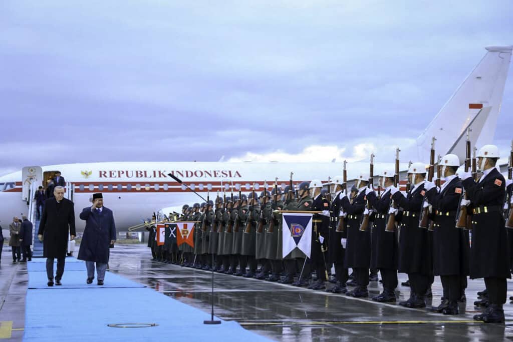 Presiden Prabowo Tiba di Ankara, Siap Sampaikan Pidato di Parlemen Turki dan Hadiri Upacara Penyambutan Kenegaraan
