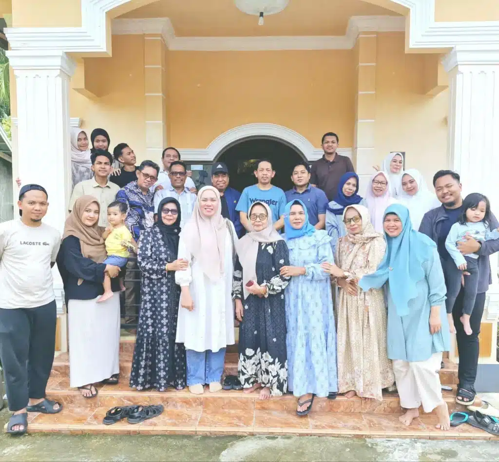 Wabup Selayar Silaturahim Bersama Keluarga Besar Mursalim di Desa Gunturu1