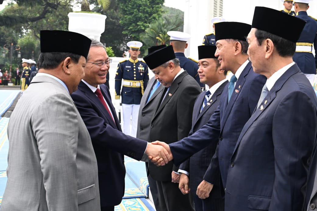 Menhan Sjafrie Dampingi Presiden Prabowo Sambut Premier Li Qiang di Istana