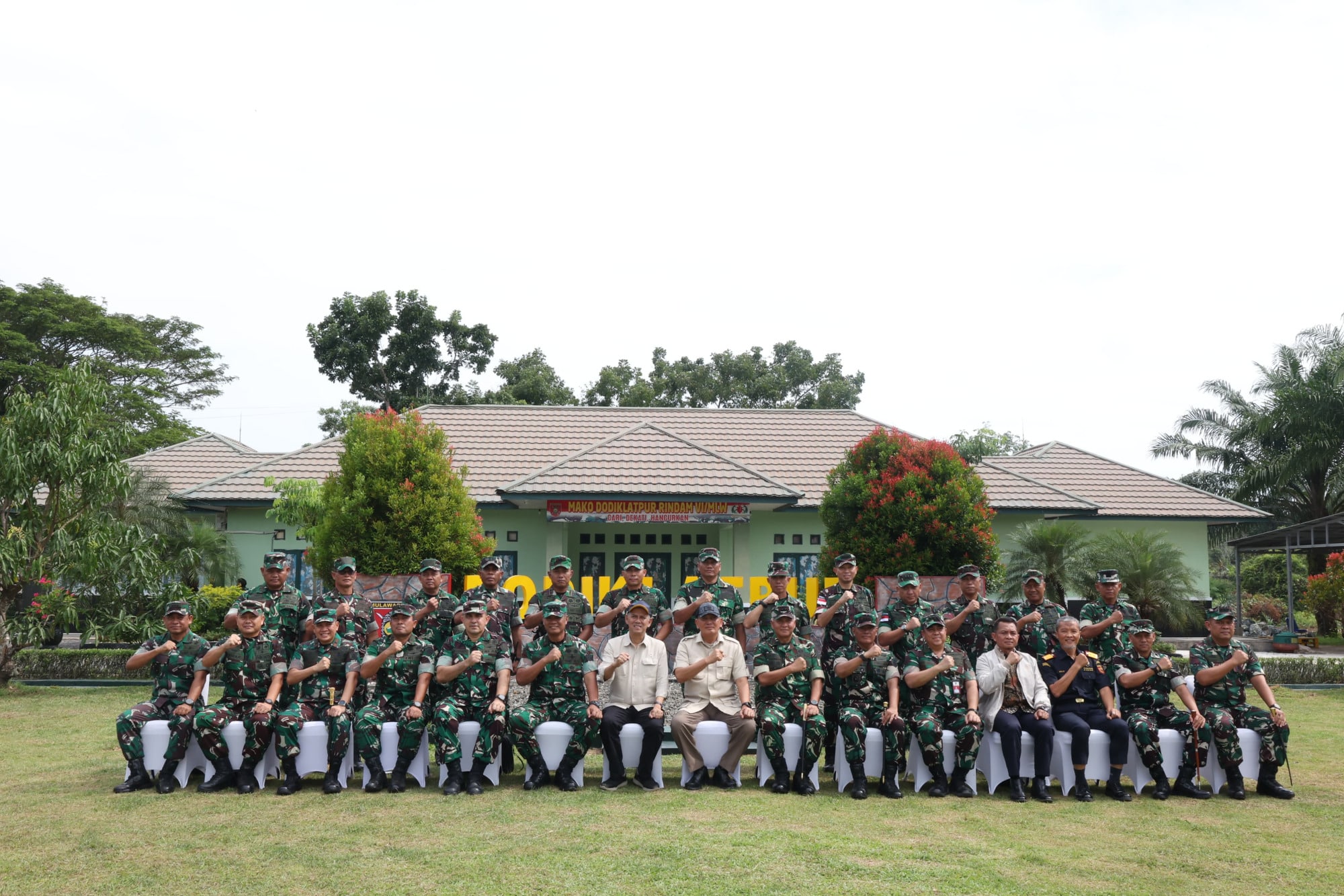 Menhan Sjafrie Tinjau Dodiklatpur Rindam VI/Mulawarman, Tekankan Peningkatan Kualitas Prajurit TNI
