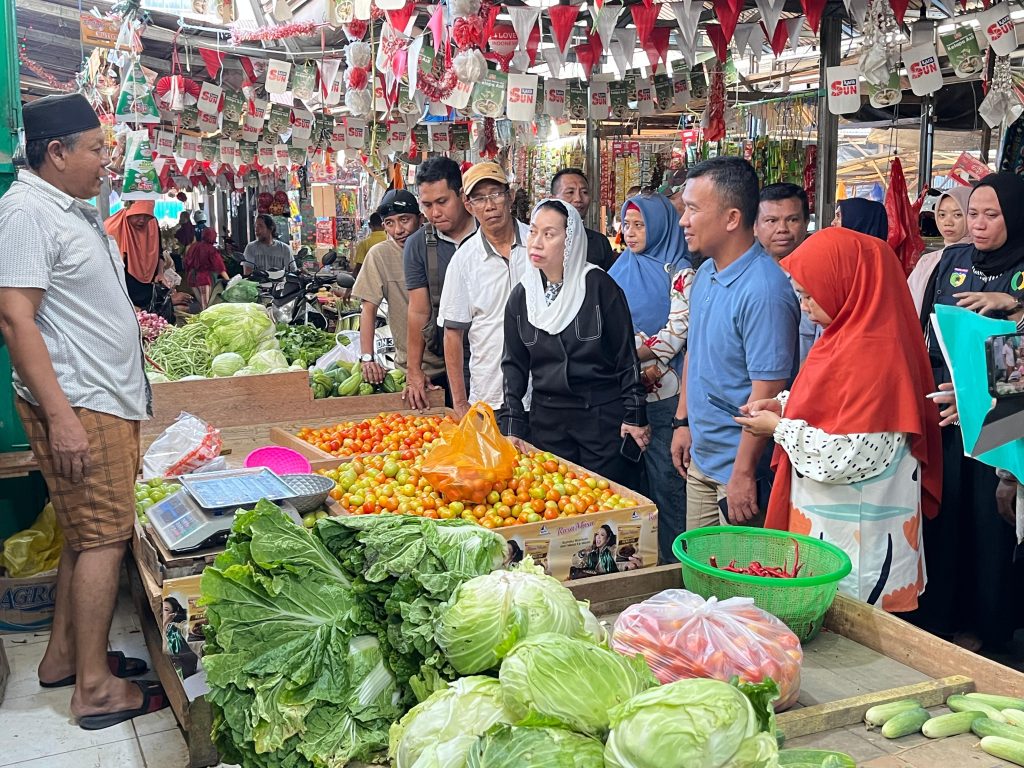 Wakil Wali Kota Palu Lakukan Sidak di Pasar Masomba, Pantau Ketersediaan dan Harga Pangan