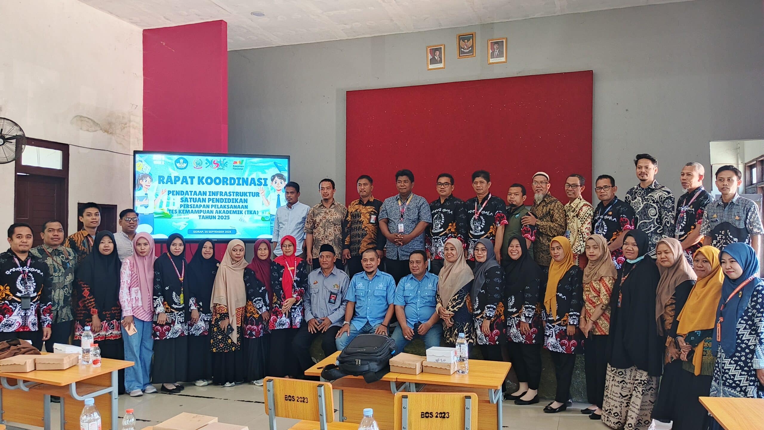 Rakor  Pendataan Infrastruktur Satuan Pendidikan untuk Persiapan Tes Kemampuan Akademik (TKA) 2025 di Sidrap