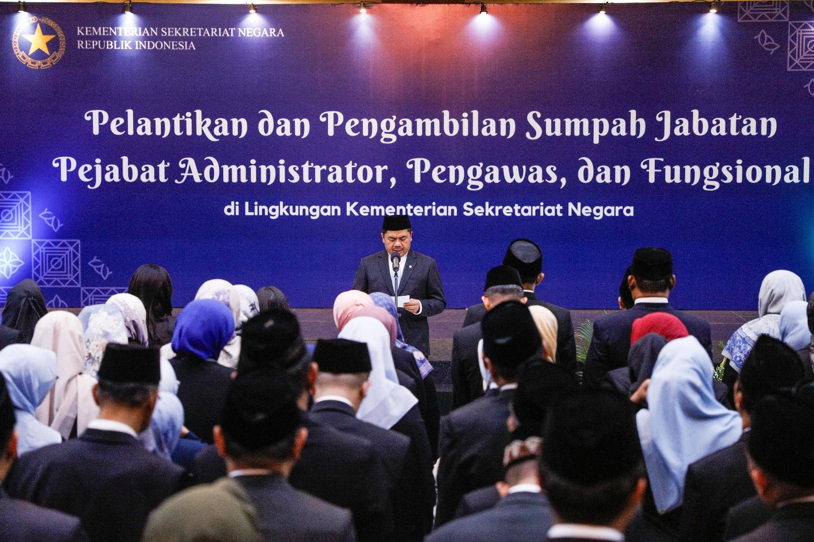 Dukung Visi Misi Asta Cita, Kemensetneg Lantik 334 Pejabat Administrator, Pengawas, dan Fungsional | Sekretariat Negara Dukung Visi Misi Asta Cita, Kemensetneg Lantik 334 Pejabat Administrator, Pengawas, dan Fungsional | Sekretariat Negara