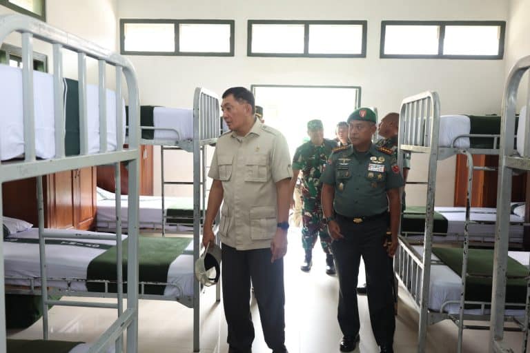 Menhan Kunjungi Rindam XV/Pattimura, Bahas Perbaikan Fasilitas Sebagai Upaya Peningkatkan Kesiapan TNI