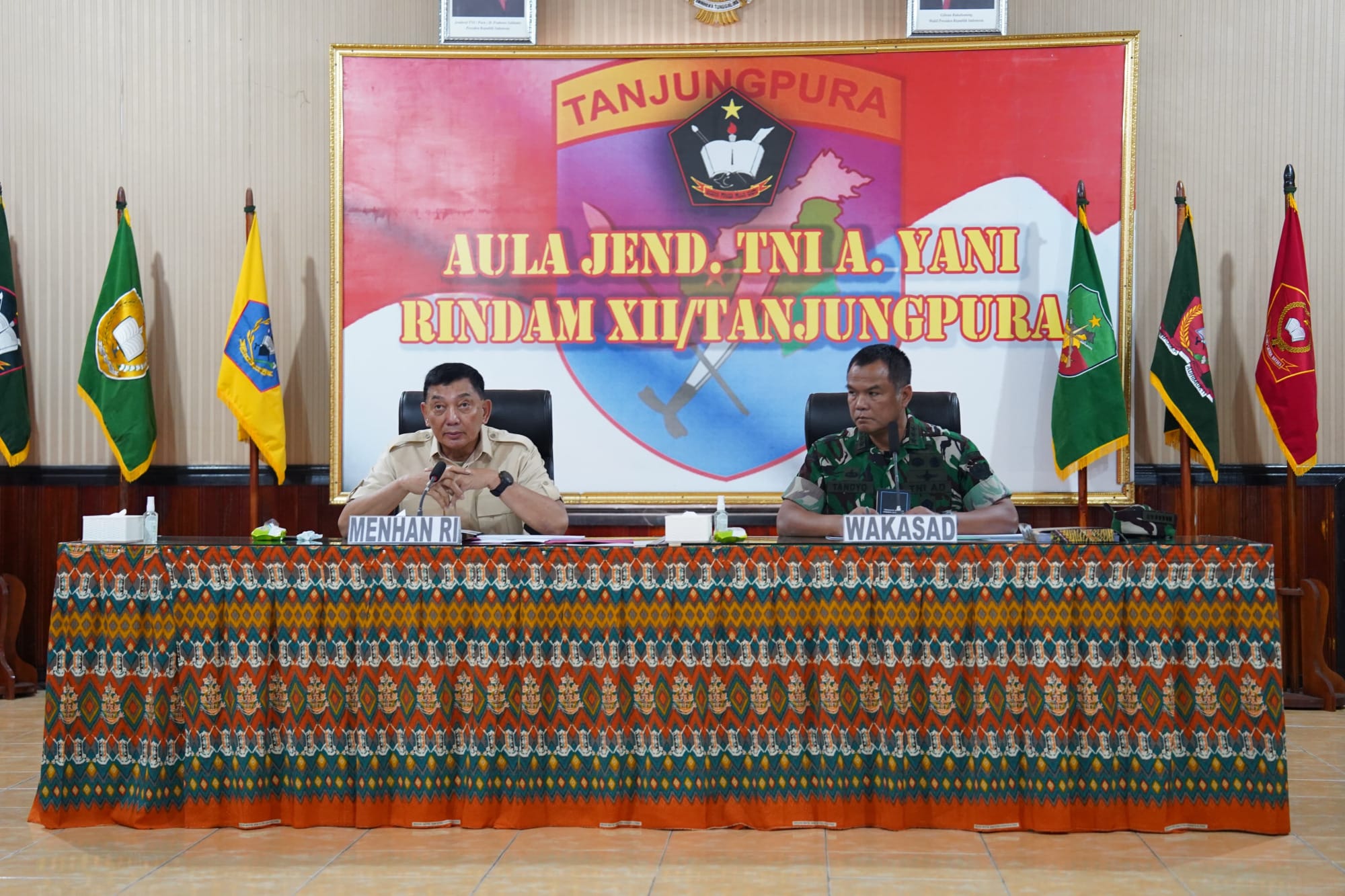 Menhan Sjafrie Tinjau Pusat Pendidikan Resimen Induk Daerah Militer (Rindam) XII/Tanjungpura