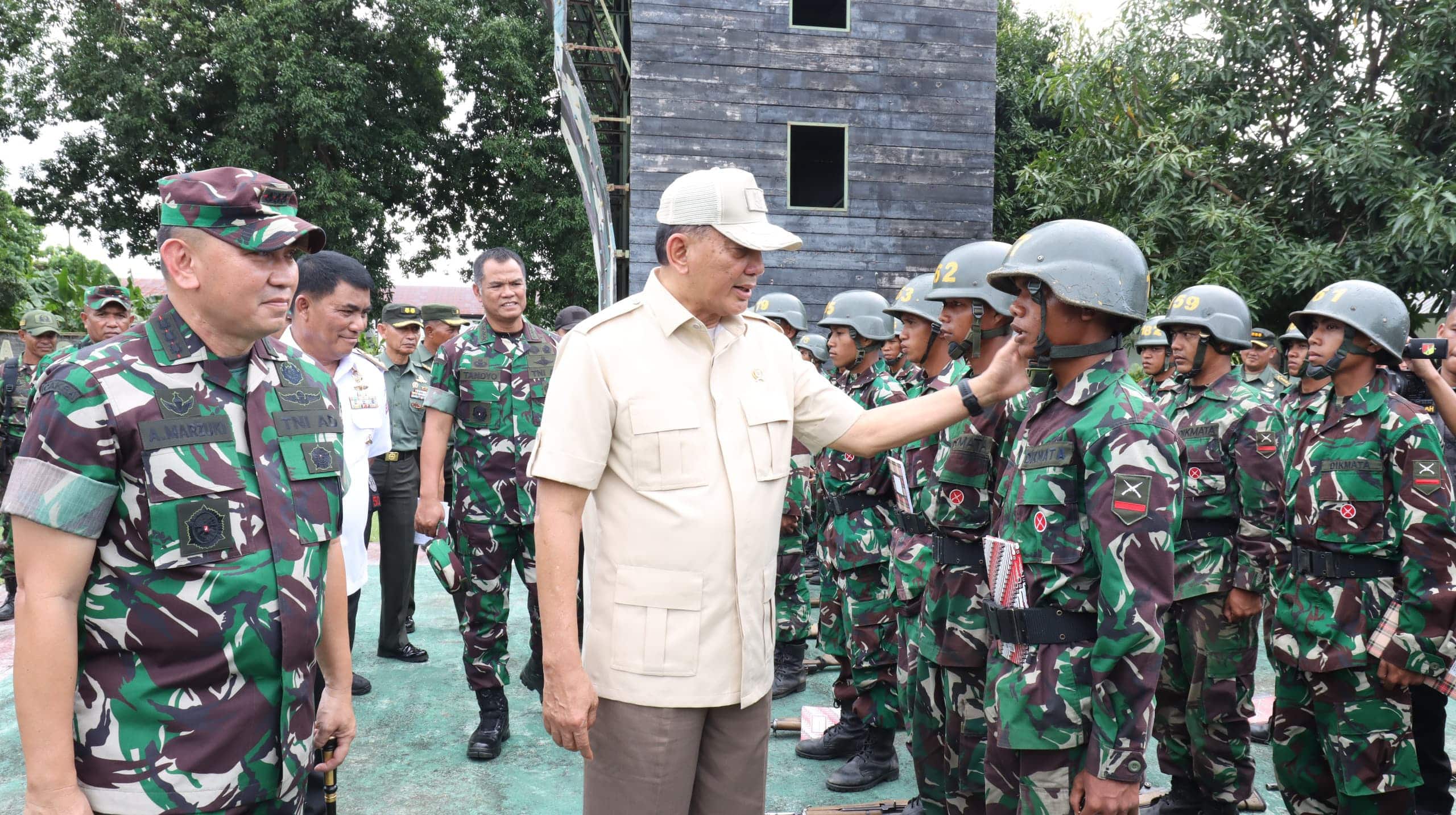 Menhan Sjafrie Tinjau Rindam XIII/Merdeka, Tegaskan Komitmen Pembentukan prajurit Berkualitas