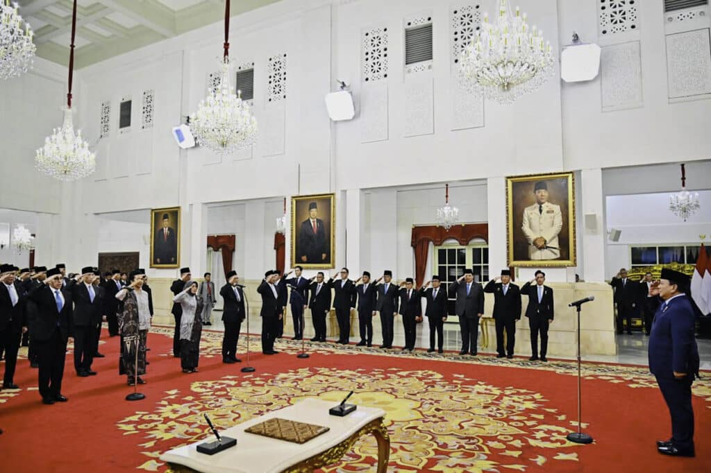 Presiden Prabowo Resmi Lantik 31 Duta Besar Luar Biasa dan Berkuasa Penuh