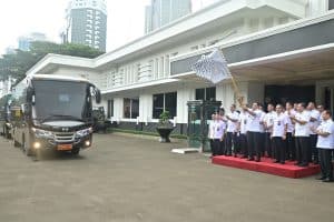 Sekjen Kemhan Lepas Mudik Lebaran Pegawai Kemhan RI 2025