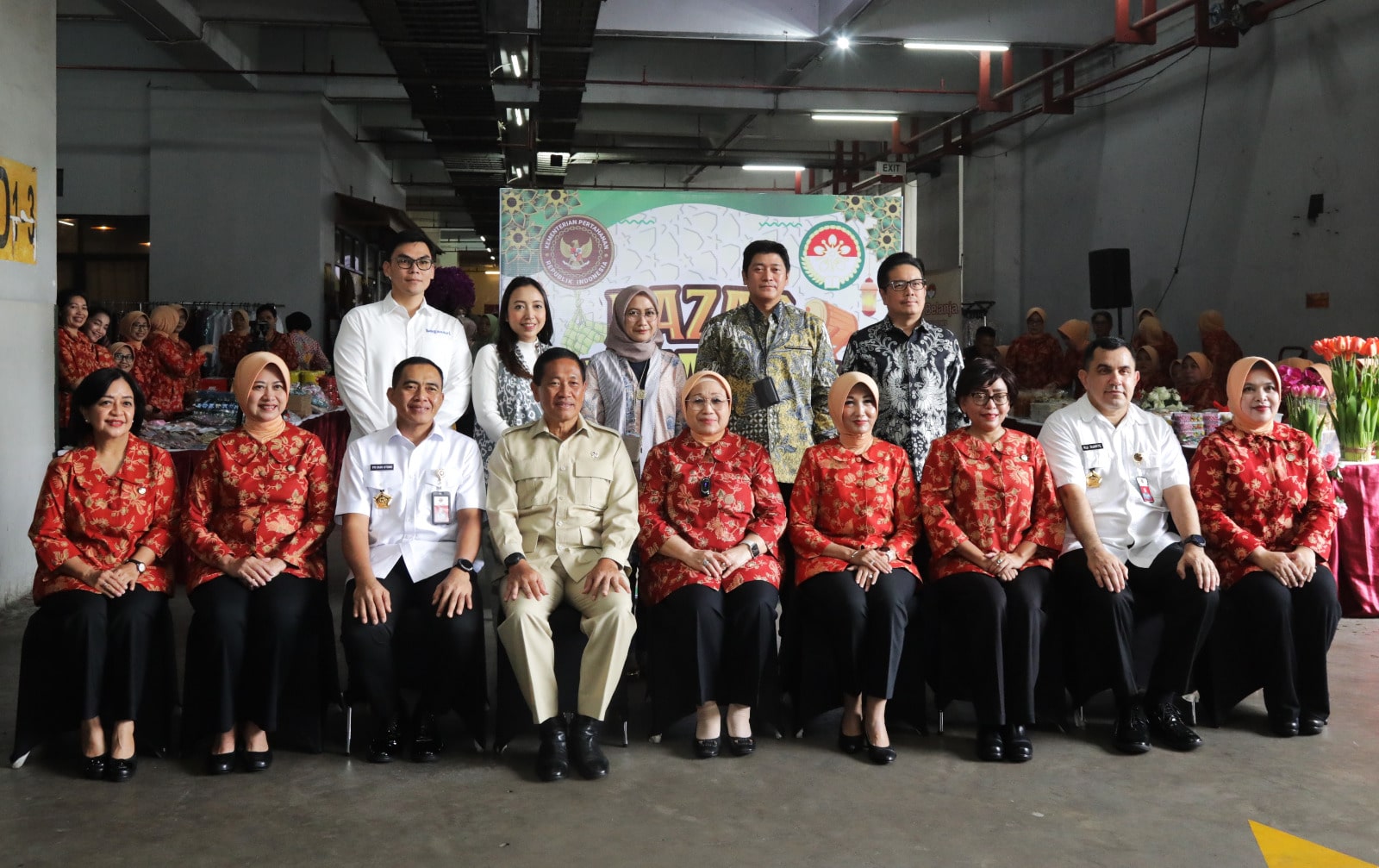 Wamenhan Hadiri Bazar Dharma Wanita Persatuan Kementerian Pertahanan 1446 H
