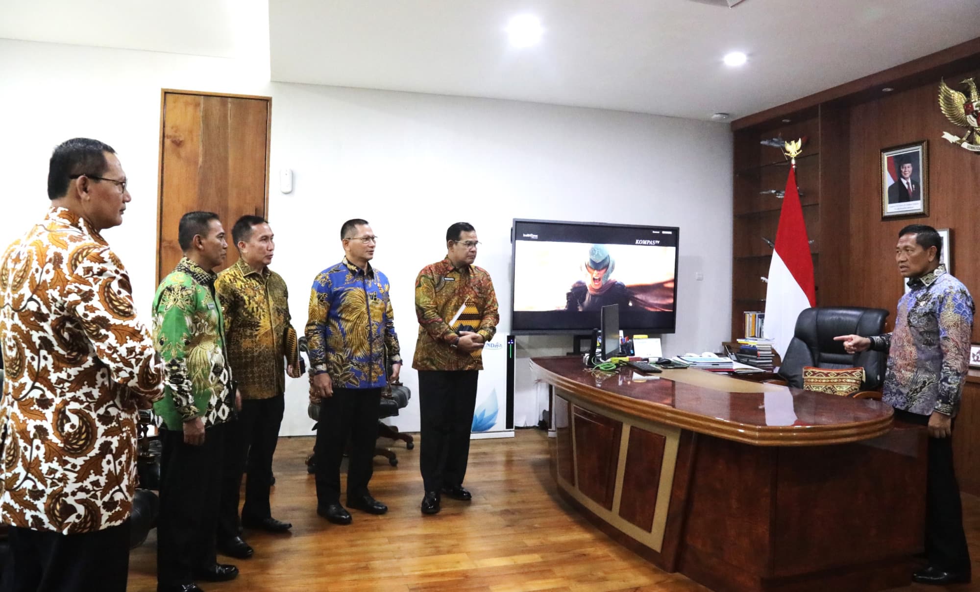 Wamenhan RI Pimpin Penandatanganan Pelantikan, Penyerahan Jabatan, dan Beri Piagam Penghargaan kepada Sahli Menhan dan Kabalitbang Kemhan