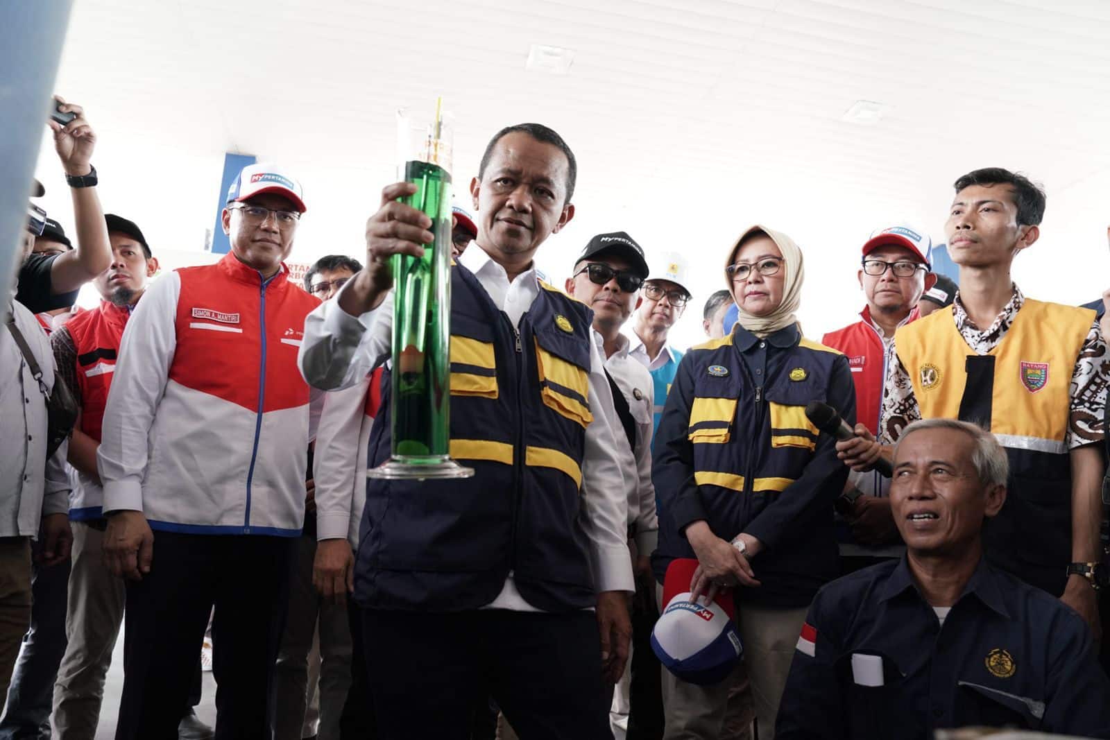 Pantau Jalur Mudik Pantura, Menteri ESDM Jamin Stok BBM di Jateng Aman 21 Hari