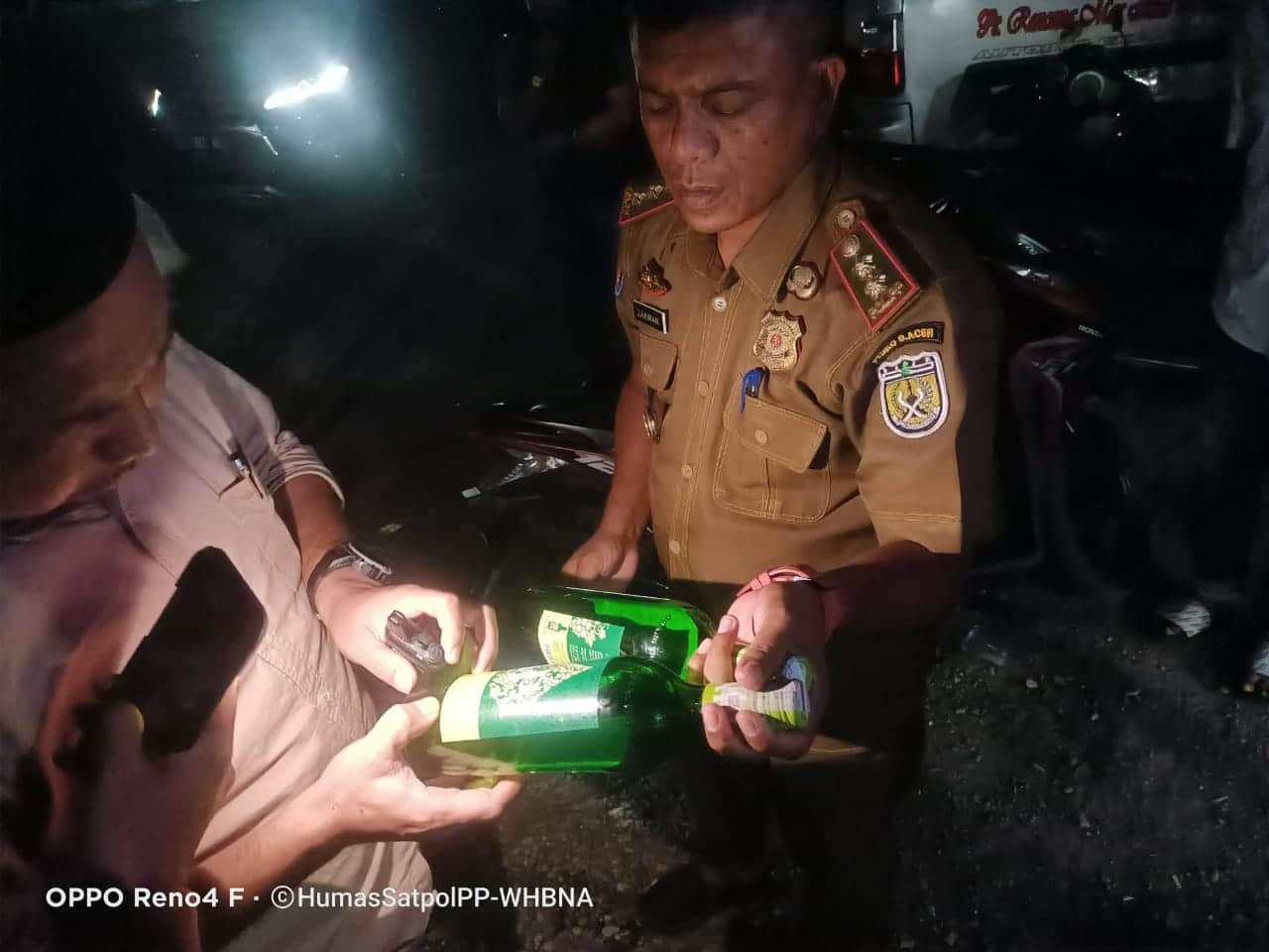 Wali Kota Pimpin Razia di Ex-Terminal Keudah: Temukan Miras dan Pasangan Tidak Memiliki Dokumen Sah