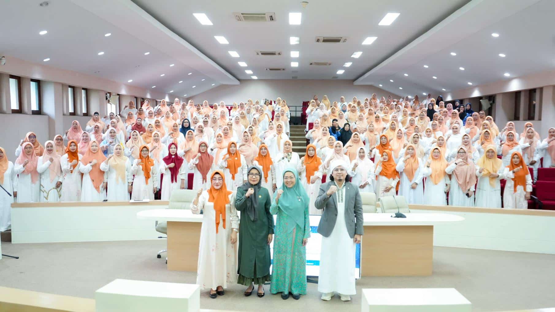 Di Silaturahmi Penuh Hangat DWP Makassar, Melinda Menekankan Penting Istri Mendukung Tugas Suami