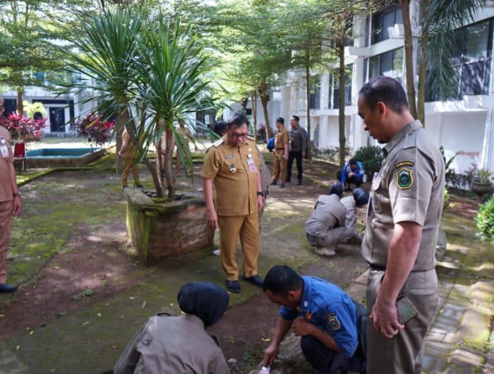 Wujudkan Program Unggulan Takalar ke-7, Bupati Takalar Instruksikan Halaman Tengah Kantor Bupati diBenahi