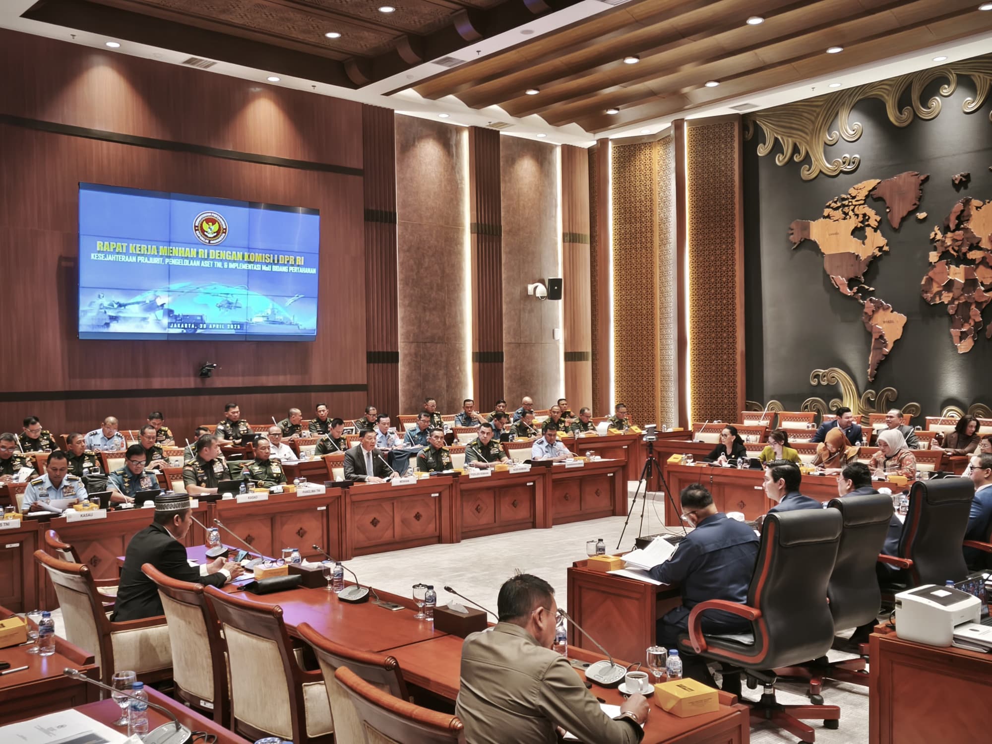 Kemhan dan TNI Hadiri Sidang Komisi I DPR RI, Bahas Kebijakan Pertahanan