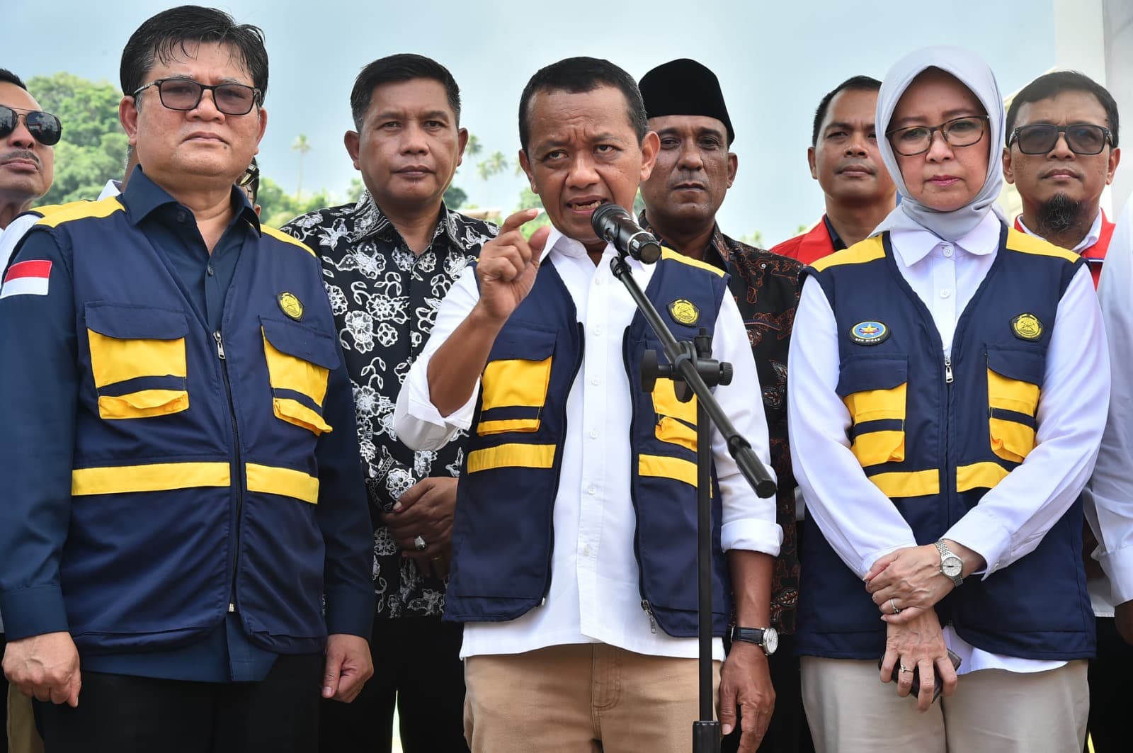 Penuhi Janji, Menteri Bahlil Tambah Kuota Minyak Tanah untuk Maluku