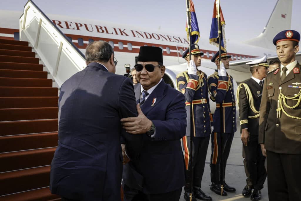 Presiden El-Sisi Antar Langsung Keberangkatan Presiden Prabowo Menuju Doha