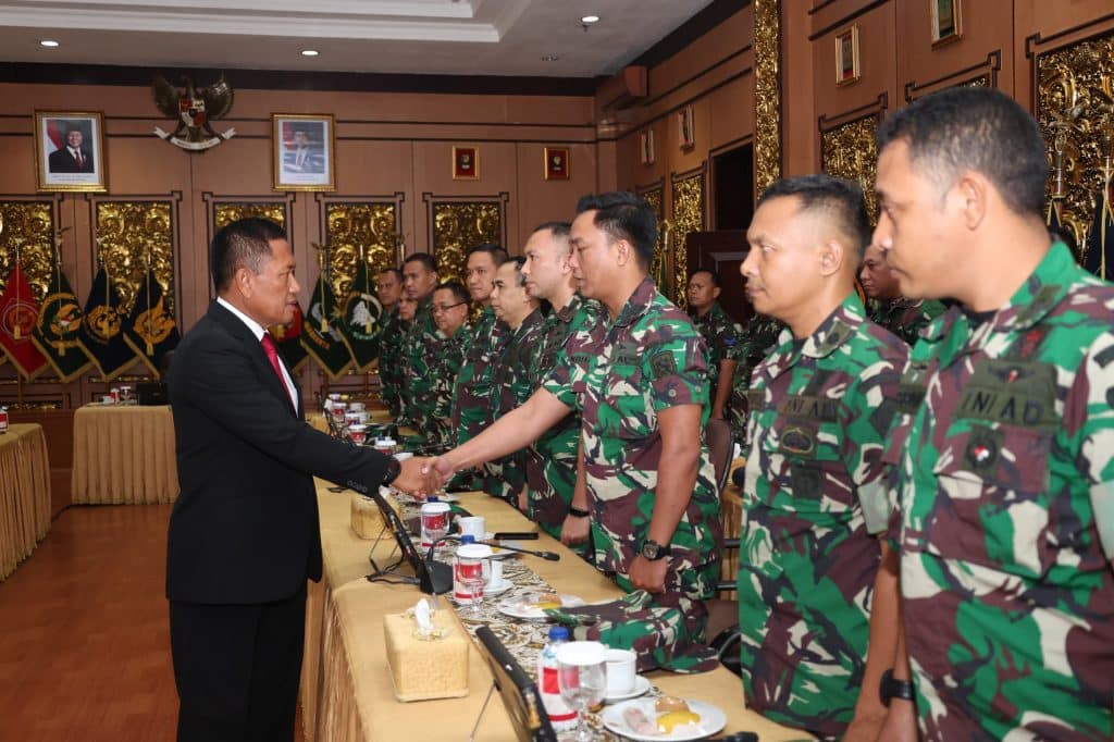 Wamenhan Beri Pengarahan kepada Satgas Nakes TNI Gelombang III Misi Kemanusiaan Gaza