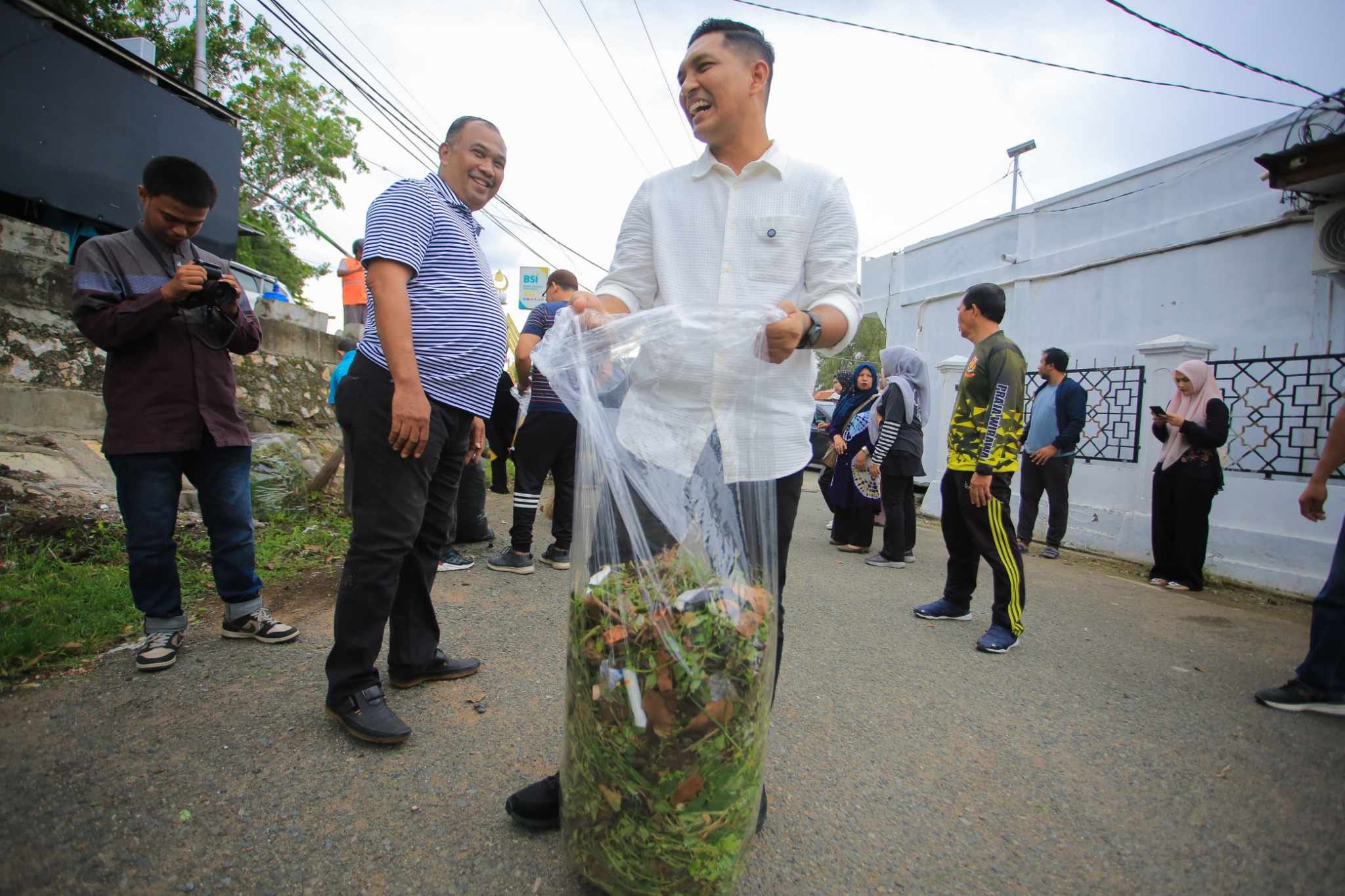 Illiza dan Afdal Pimpin Gotong Royong Sambut HUT ke-820 Banda Aceh