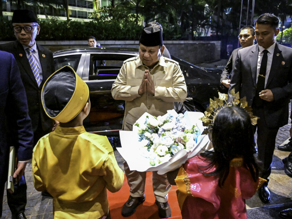 Antusiasme Dispora Indonesia Sambut Kedatangan Presiden di Kuala Lumpur