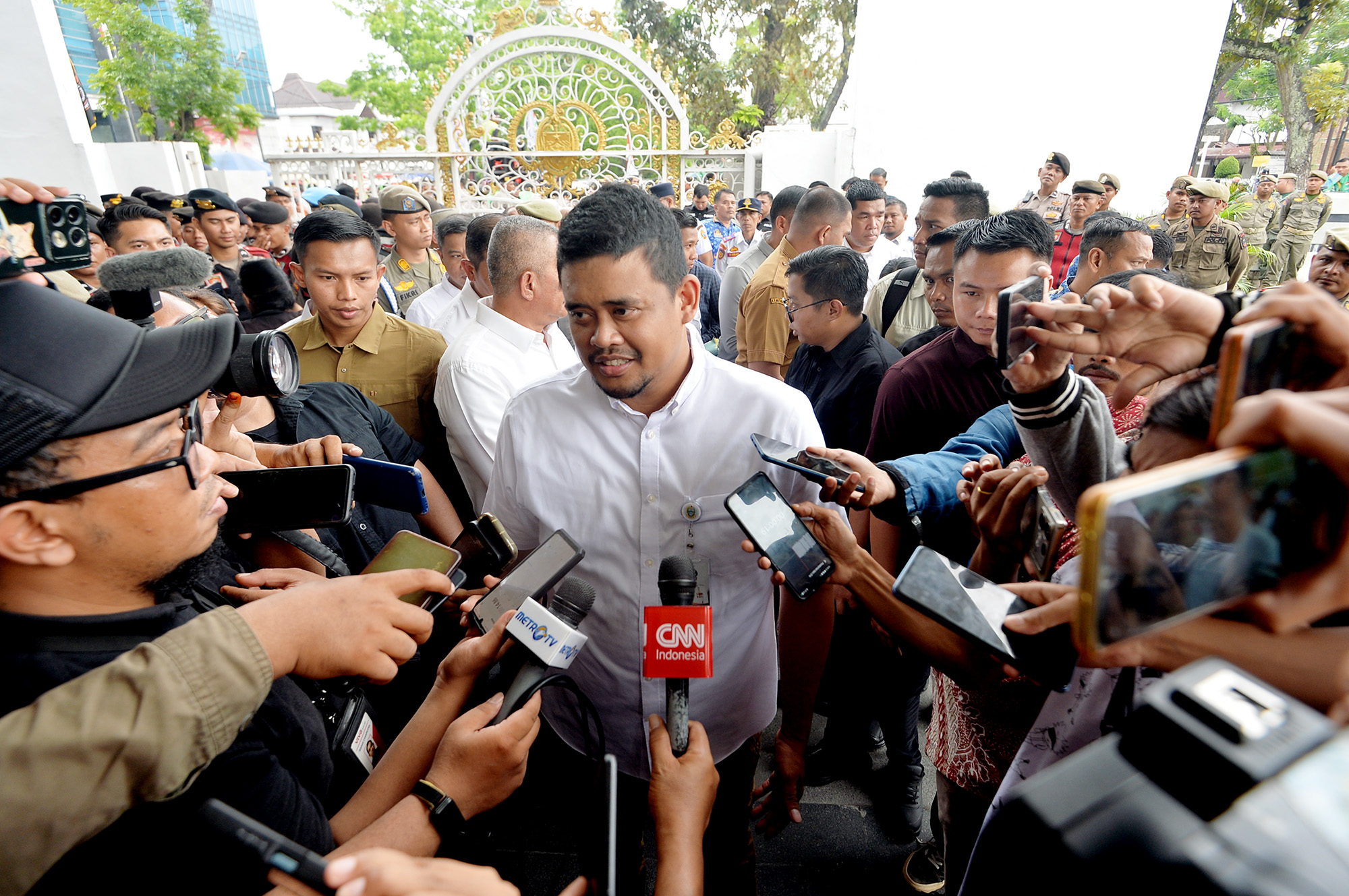 Ribuan Driver Ojol Gelar Aksi Demo, Gubernur Bobby Nasution Temui dan Dengarkan Keluhan