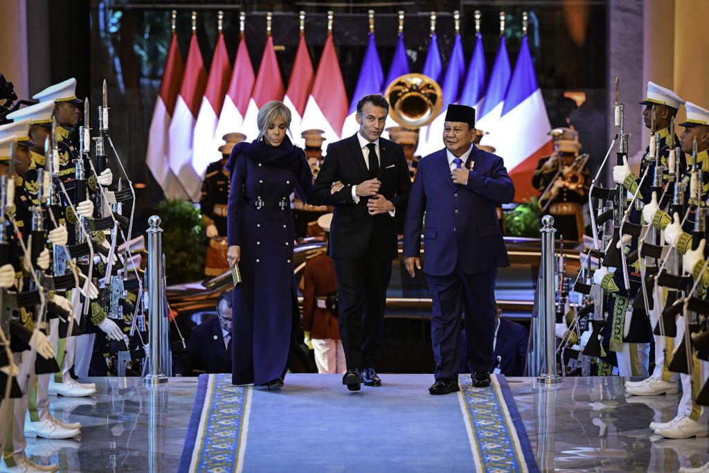 Hangat dan Meriah, Presiden Prabowo Gelar Jamuan Kenegaraan untuk Presiden Prancis Emmanuel Macron di Istana Negara