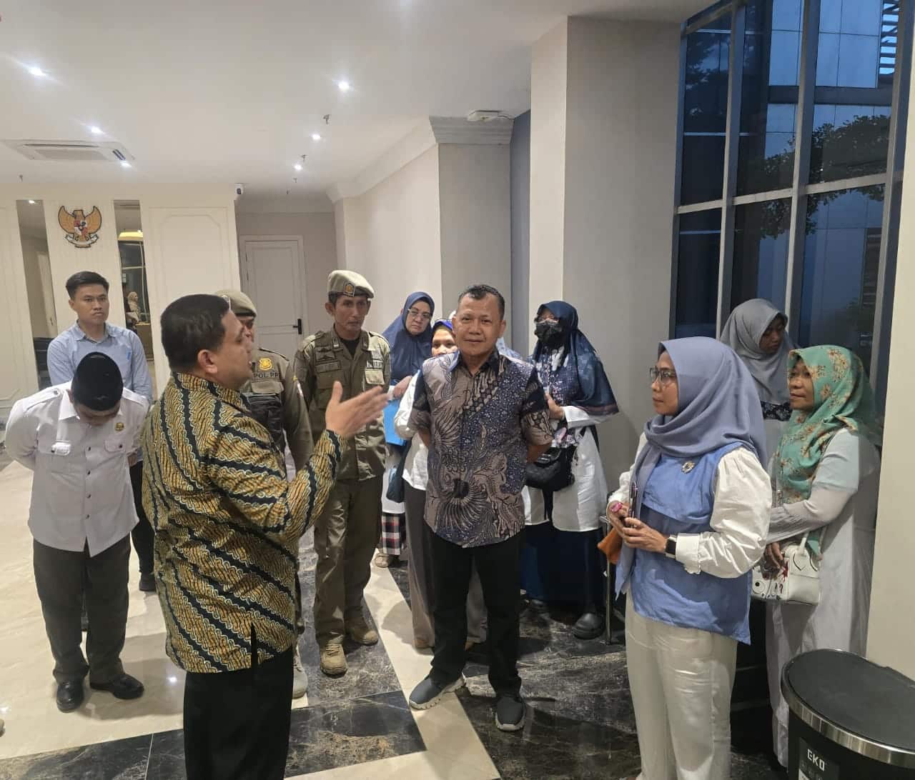 Wali Kota Munafri Siapkan Solusi Bagi UMKM di CFD Boulevard, Pedagang Makassar Takjub: Alhamdulillah Beliau Persilahkan Kami Buka Lapak