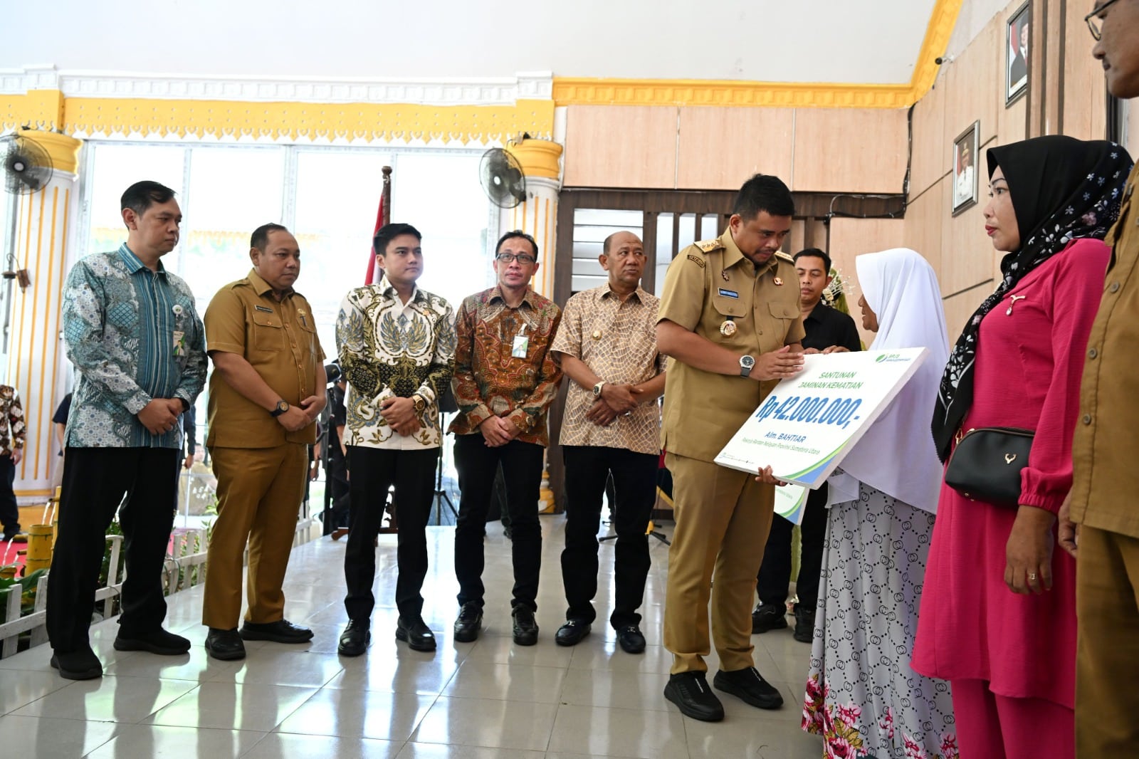 Nelayan di Langkat Kini Lebih Tenang Melaut, Gubernur Sumut Bobby Nasution Serahkan 1.600 Asuransi Nelayan