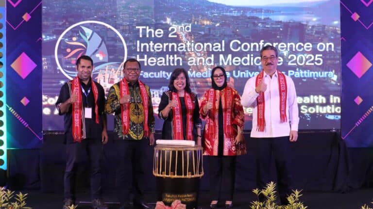 GUBERNUR : PELAYANAN KESEHATAN DAN SEKTOR PENDIDIKAN JADI PRIORITAS UTAMA GUBERNUR : PELAYANAN KESEHATAN DAN SEKTOR PENDIDIKAN JADI PRIORITAS UTAMA