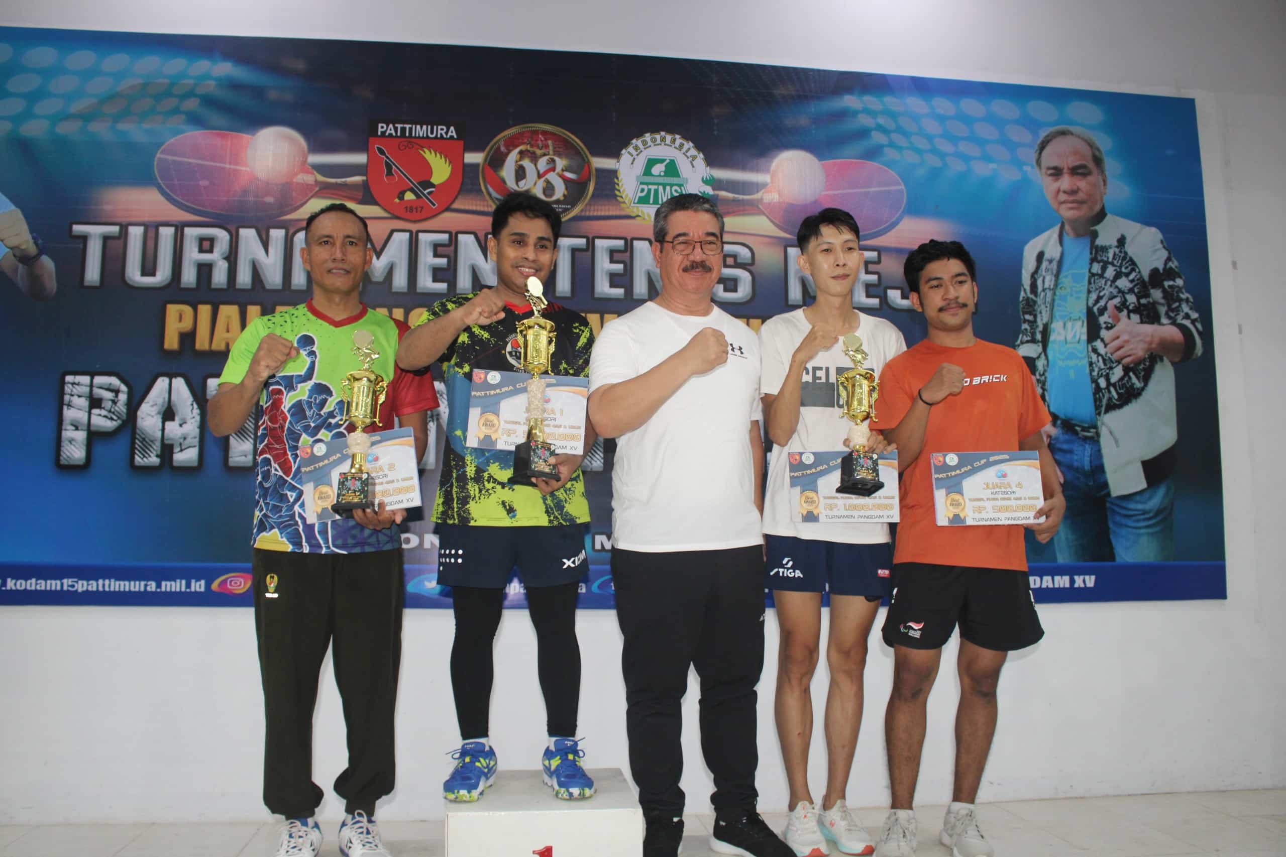 GUBERNUR MALUKU SECARA RESMI MENUTUP TURNAMEN TENIS MEJA