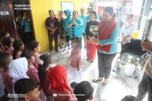 Posyandu Flamboyan Depok Dikunjungi Ketua TP-PKK