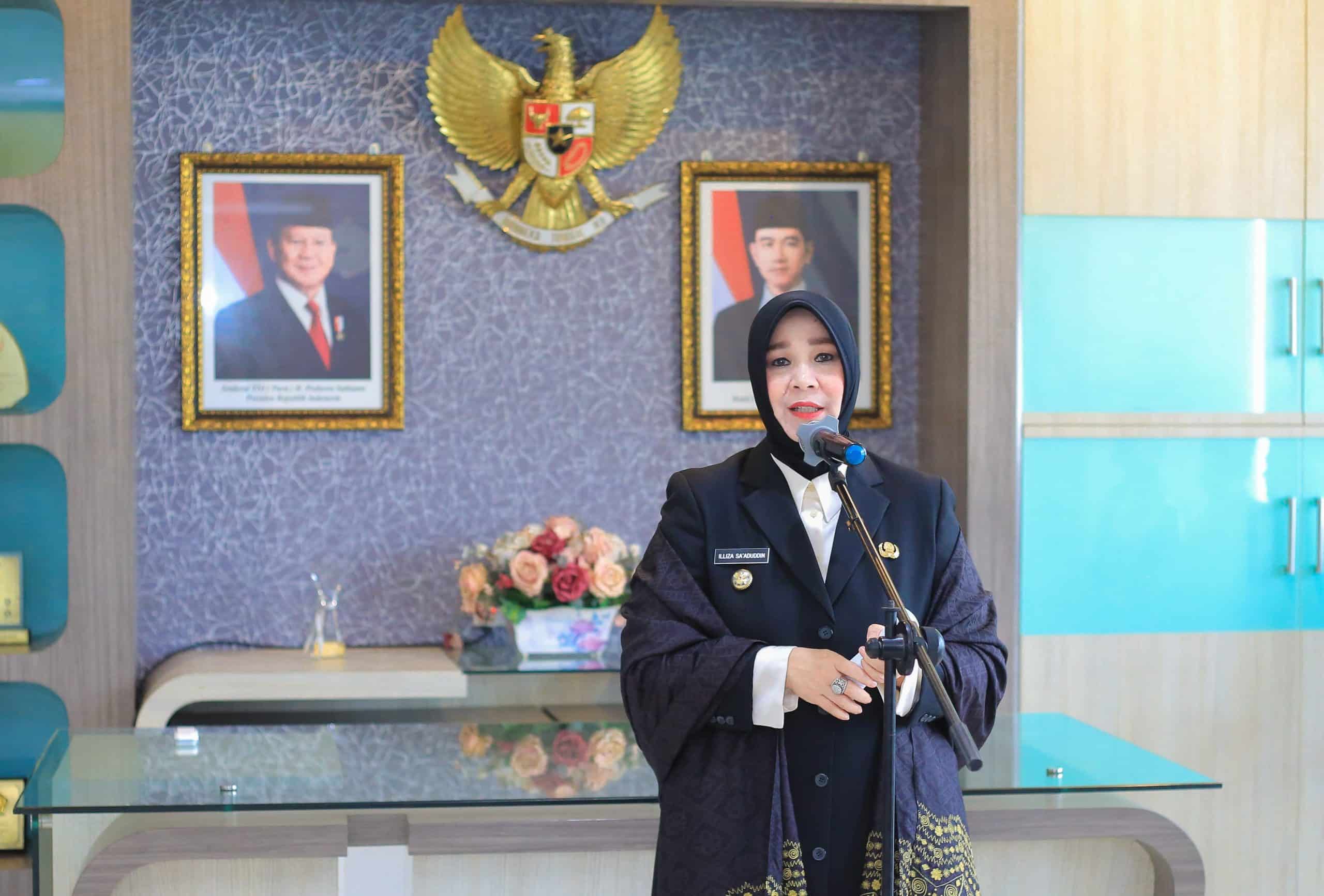 Illiza Lantik Penjabat Sekda Kota Banda Aceh