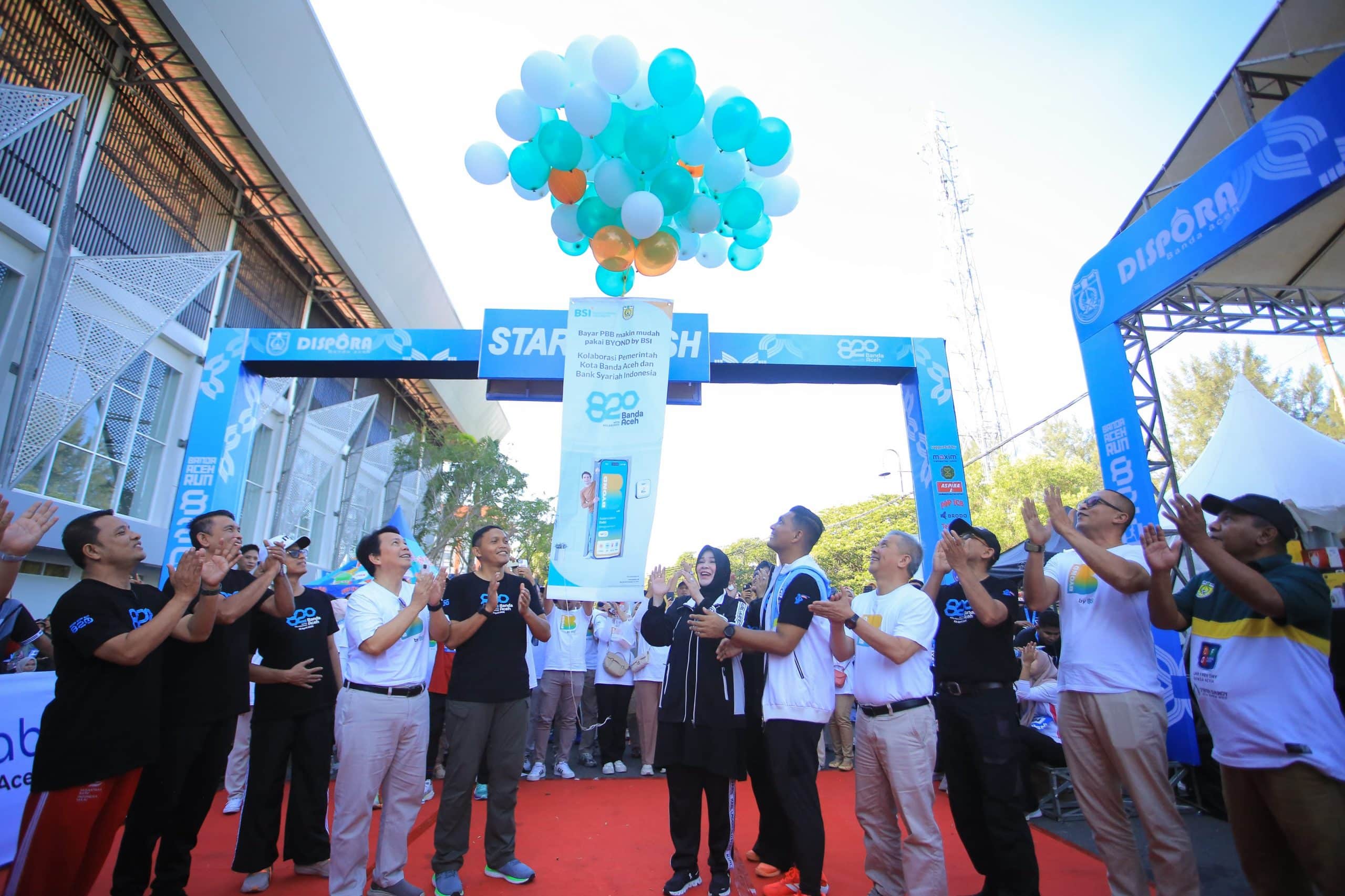 Semarak HUT Kota, Illiza Lepas Ratusan Peserta Banda Aceh Run 8,20K