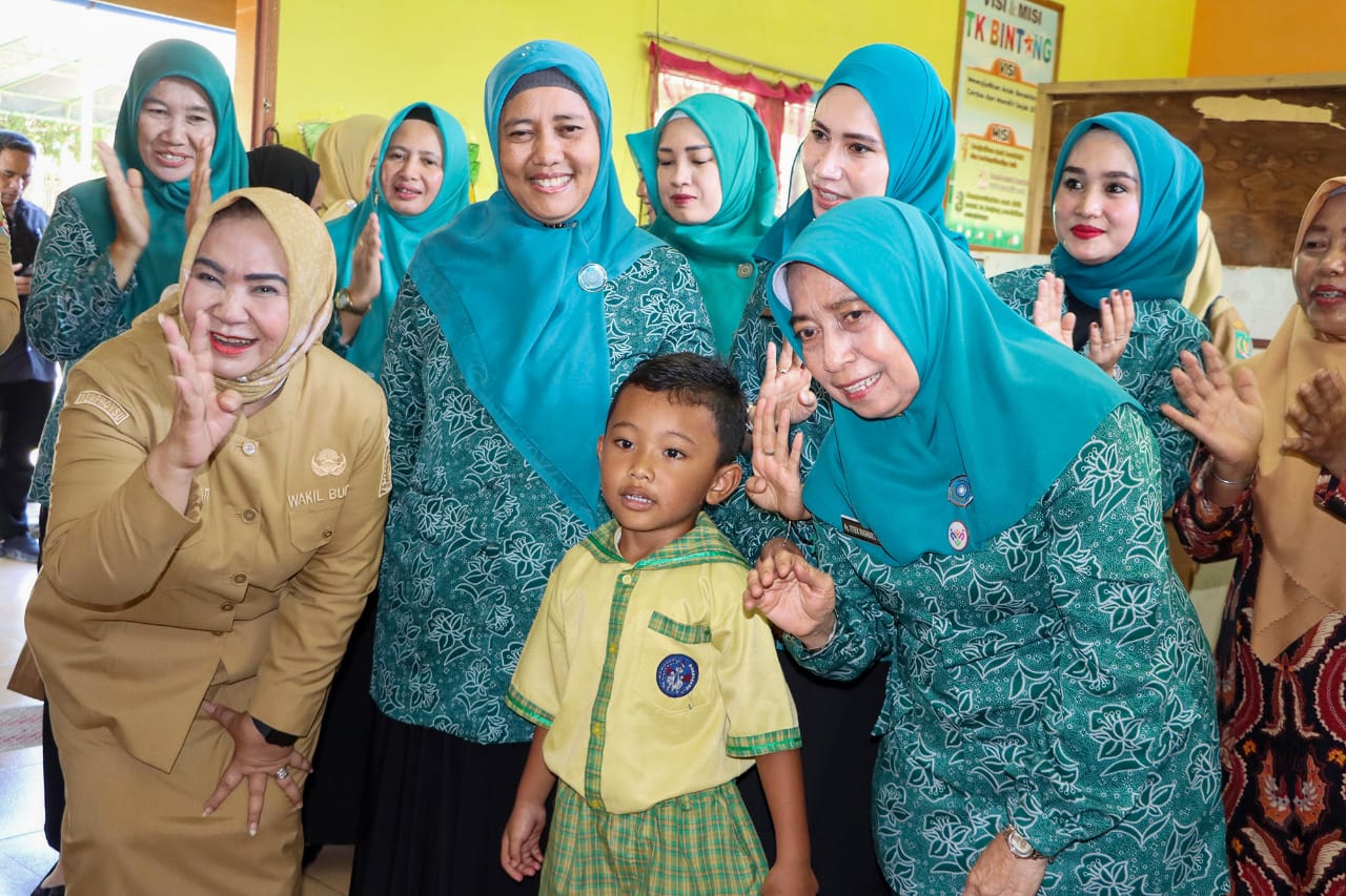 Wakil Ketua Tim Pembina Posyandu Sumut Kunjungi Layanan Kesehatan di Langkat