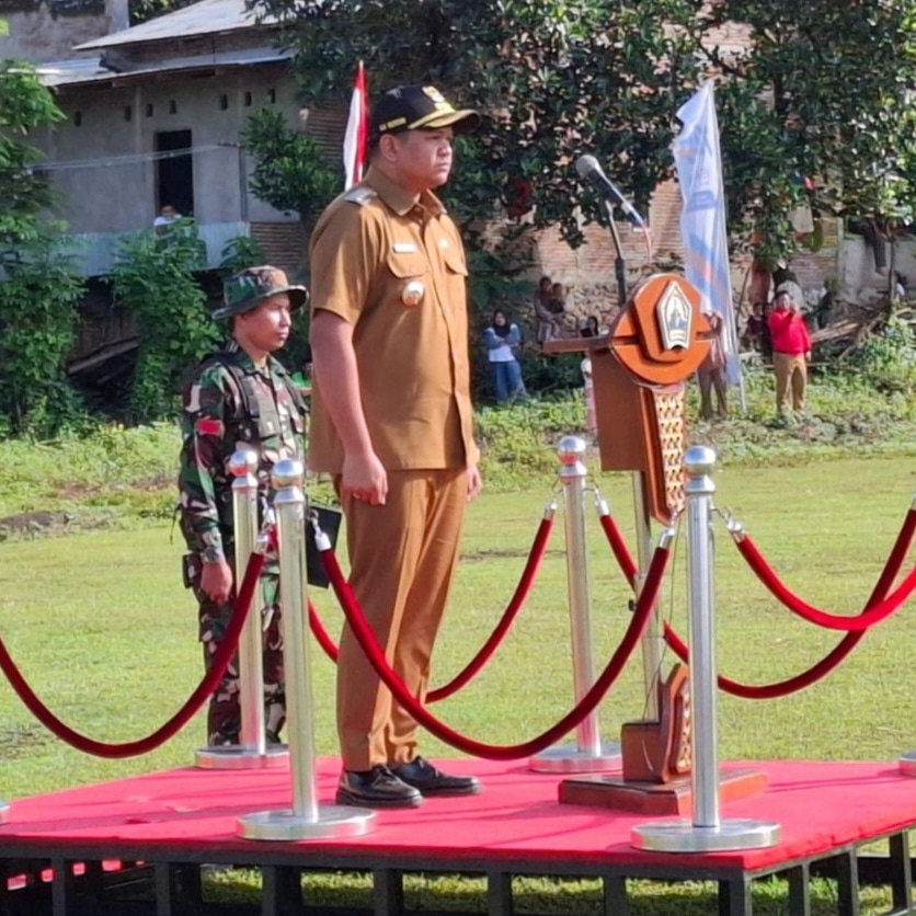 Bupati Uji Nurdin Pimpin Upacara TMMD ke-124 Tahun 2025 di Bantaeng: TNI Bagian yang Tidak Terpisahkan dari Rakyat