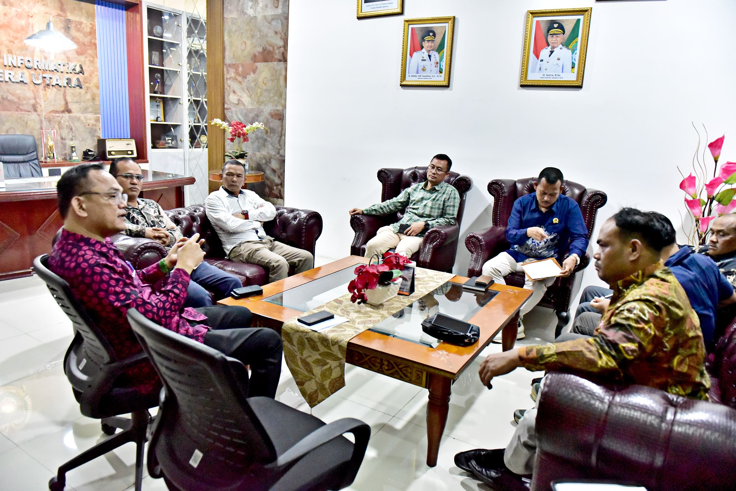 Terima Kunjungan Anggota DPRD Humbahas Plt Kadis Kominfo Sumut Sampaikan Program Pemerataan Inklusi Digital