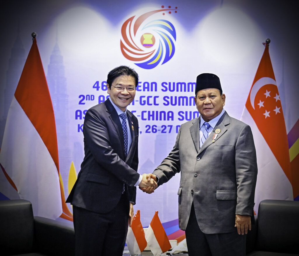Pererat Hubungan Strategis dengan Singapura, Presiden Prabowo Bertemu PM Wong di Kuala Lumpur