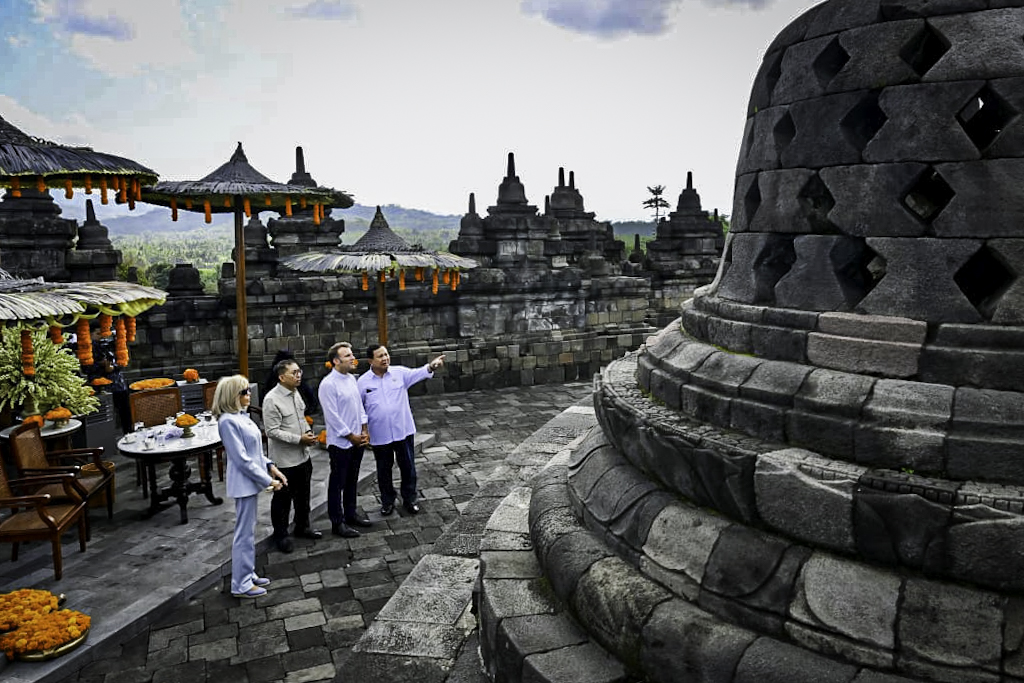 Presiden Macron Kagumi Candi Borobudur: Lambang Keunggulan Manusia dan Inspirasi Dunia