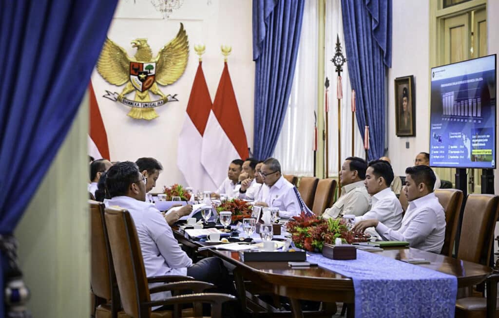 Presiden Prabowo Pimpin Ratas Percepatan Koperasi Merah Putih untuk Perkuat Ekonomi Desa