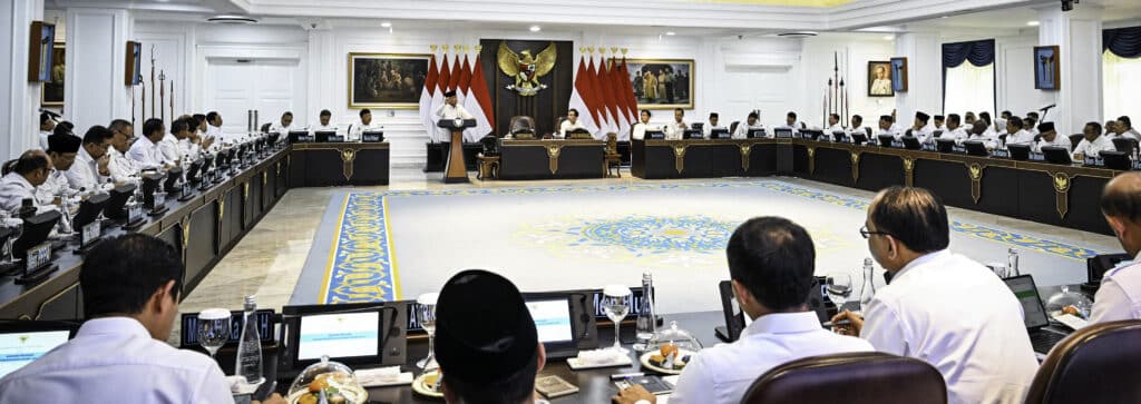 Presiden Prabowo Pimpin Sidang Kabinet Paripurna Bahas Evaluasi Semester Pertama Pemerintahan