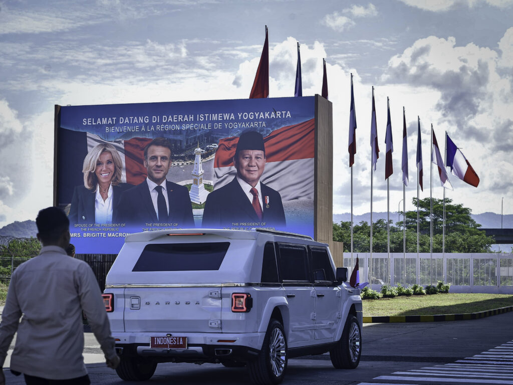 Presiden Prabowo Tiba di Yogyakarta, Sambut Langsung Presiden Macron untuk Tinjau Akmil Magelang
