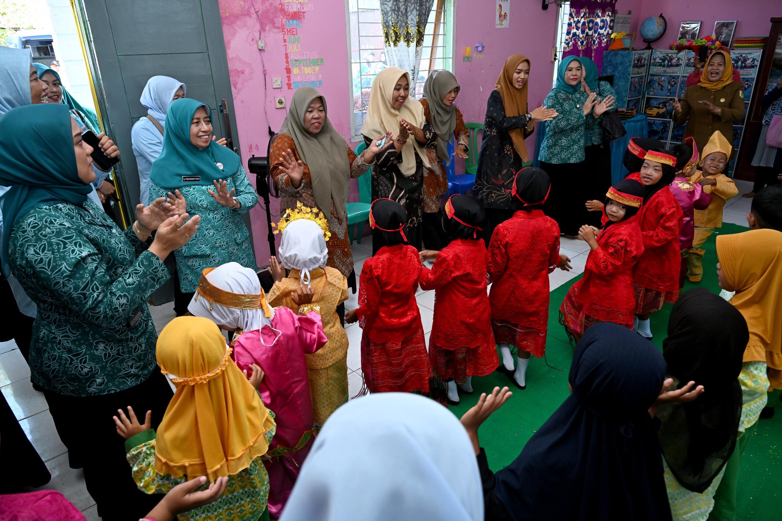 Wakil Ketua Pembina Posyandu Sumut Kunjungi Posyandu dan PAUD di Sergai