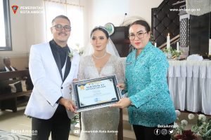 Wattimena Serahkan Sertifikat ELSIMIL, Ternyata Ini Manfaatnya Bagi Cantin