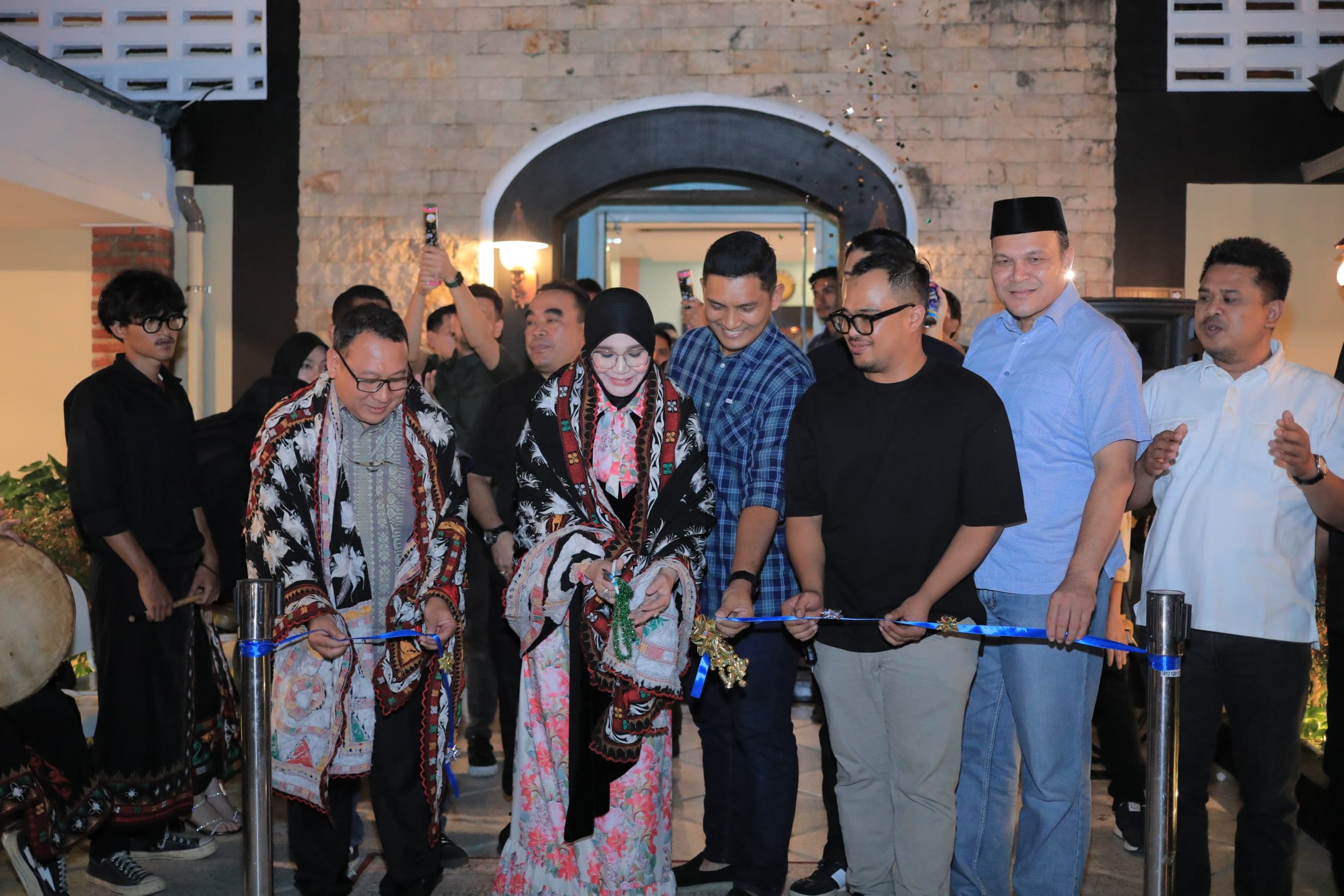 Kedai Kopi Tujuh Semeja Hadir Di Banda Aceh, Wali Kota Illiza Dorong Anak Muda Berwirausaha