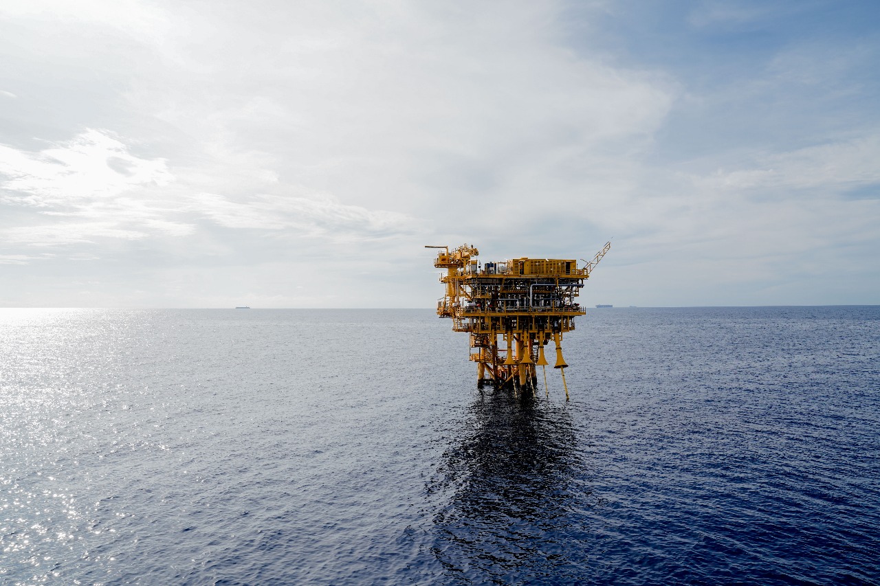 ICP April Turun ke Level USD65,29 per Barel, Dampak Perang Tarif AS dan Tiongkok