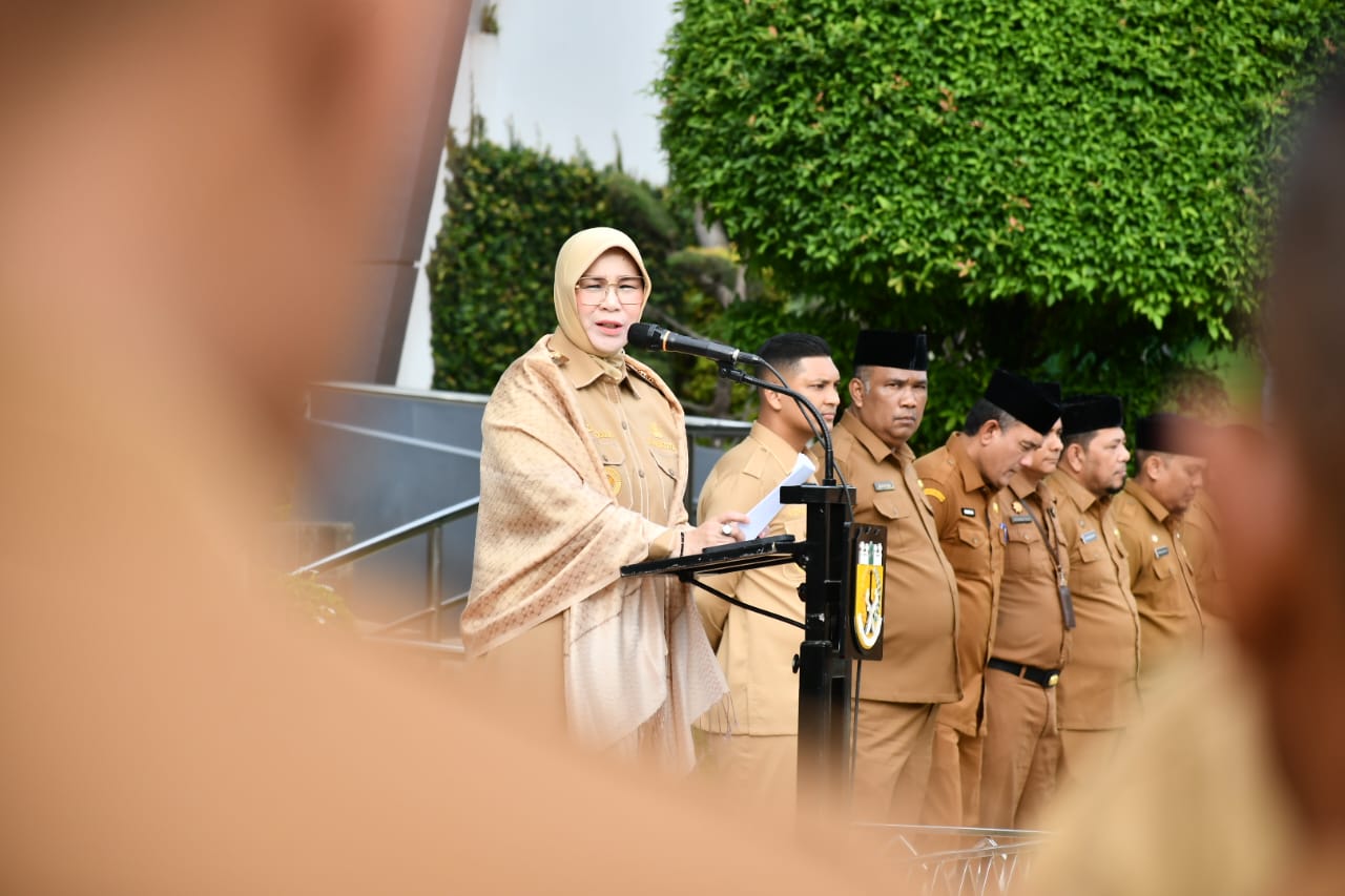 Tunaikan Janji, Illiza Bayar Gaji ke-13 ASN