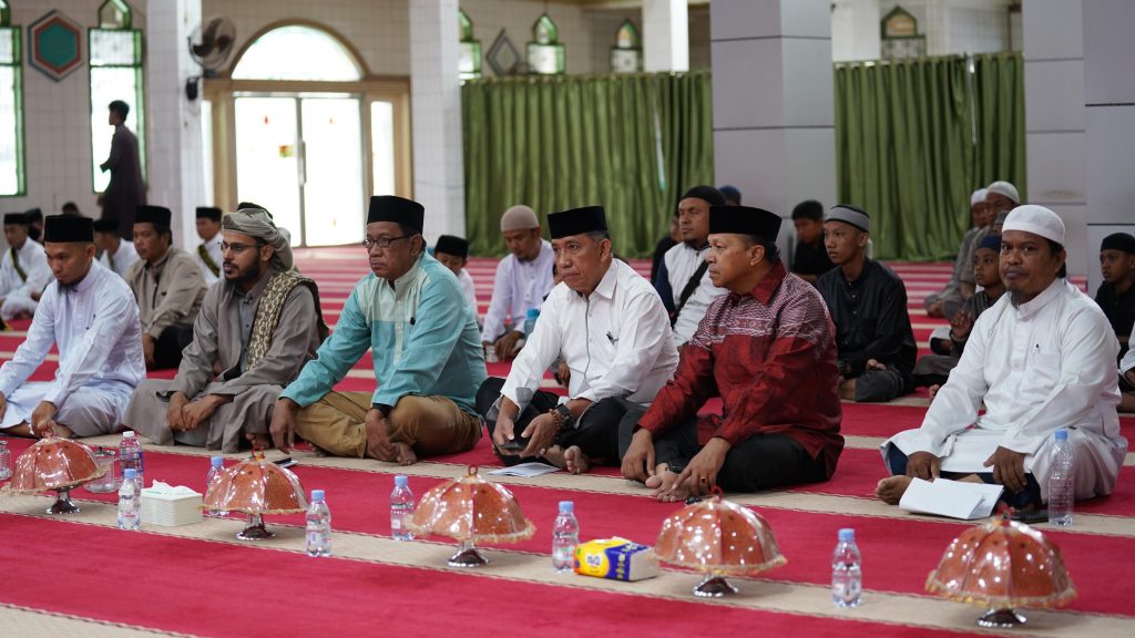 Asisten Imran Mewisuda 47 Hafidz Qur’an 30 Juz dari Ma’had Hikmatus Sunnah