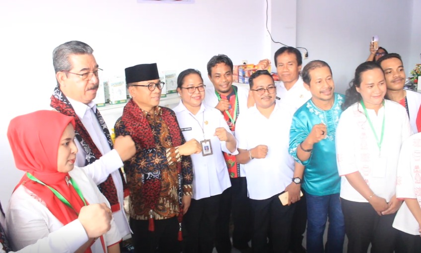 KUNKER DI AMBON, MENDES PDT RI RESMIKAN KOPERASI DESA MERAH PUTIH WAYAME